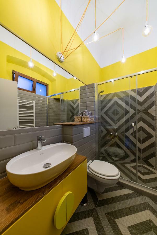 The Yellow Umbrella Studio Kolozsvár Kültér fotó